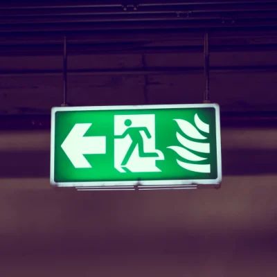 Đèn Exit và đèn chiếu sáng sự cố